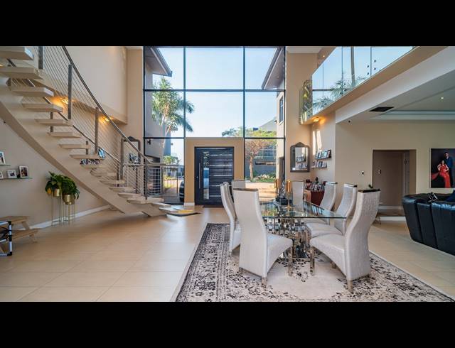 4 BEDROOM FREESTANDING FOR SALE IN LA LUCIA